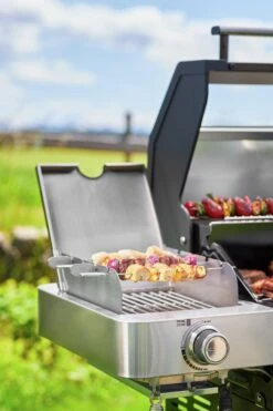 Rösle BBQ-Station 2022 Videro G4-S Vario+ Mit Abdeckhaube 25 Rösle BBQ-Station 2022 Videro G4-S Vario+ Mit Abdeckhaube -Ambia GARDEN Shop 1244513 019