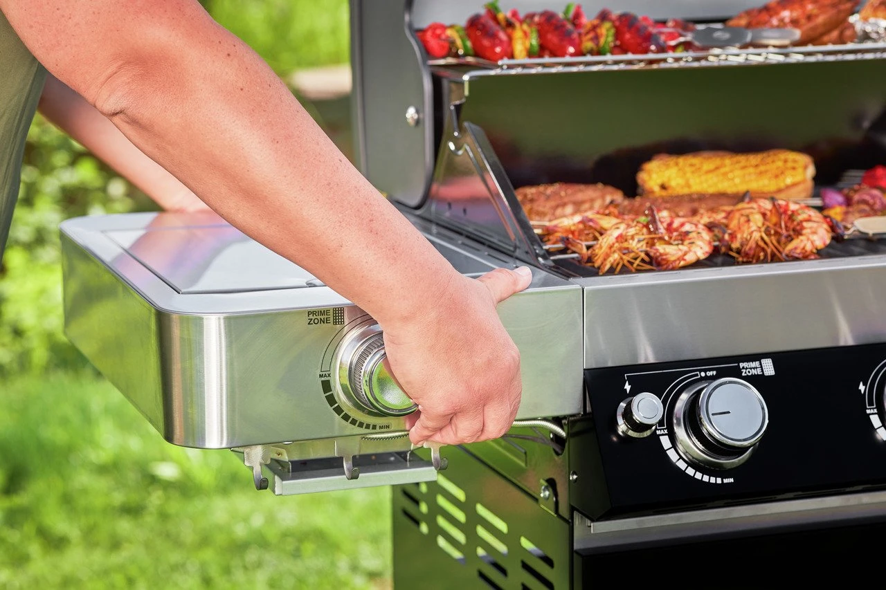 Rösle BBQ-Station 2022 Videro G4-S Vario+ Mit Abdeckhaube 13 Rösle BBQ-Station 2022 Videro G4-S Vario+ Mit Abdeckhaube – Bild 11